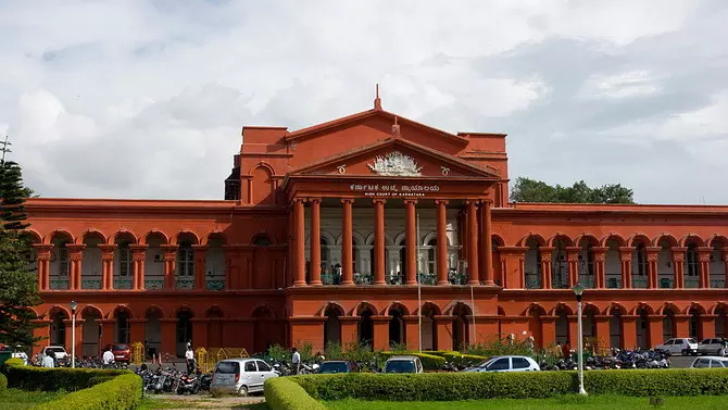 https://salarnews.in/public/uploads/images/newsimages/maannewsimage02072026_221045_Karnataka HC .png